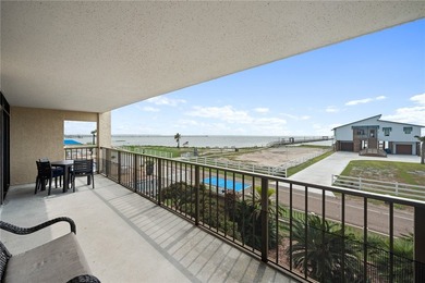 Welcome to your light, bright coastal escape on the shores of - photo 24