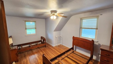 LAKEFRONT in downtown Hobart! This adorable classic brick home - photo 26
