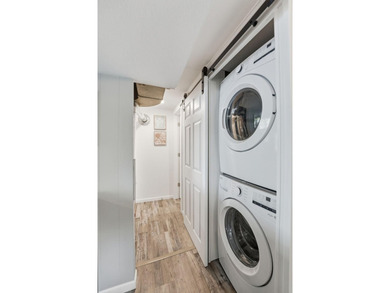 Completely renovated and move-in ready, this charming 2-bedroom - photo 32