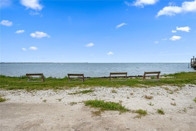 Welcome to your light, bright coastal escape on the shores of - photo 37