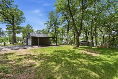 Completely renovated and move-in ready, this charming 2-bedroom - photo 38