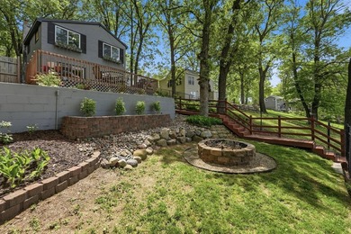 Completely renovated and move-in ready, this charming 2-bedroom - photo 41