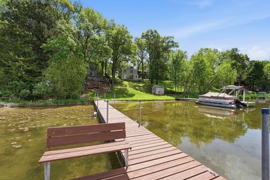 Completely renovated and move-in ready, this charming 2-bedroom - photo 45