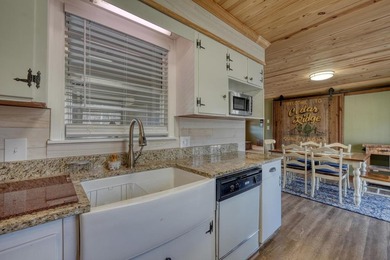 Charming Brick Ranch on 2.4 Acres with Mountain, pasture and - photo 7