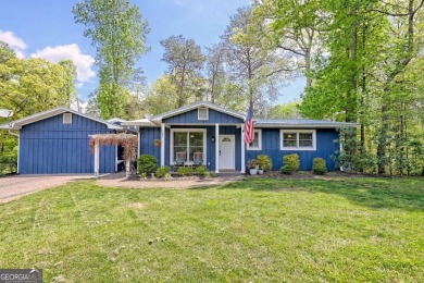 Lake Home For Sale in Hiawassee, Georgia