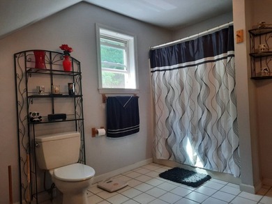 C. 2005 4 BEDROOM/2 BATH RIVERSIDE CONTEMPORARY W/ONE-CAR GARAGE - photo 12