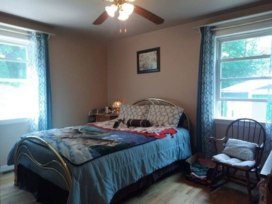 C. 2005 4 BEDROOM/2 BATH RIVERSIDE CONTEMPORARY W/ONE-CAR GARAGE - photo 14