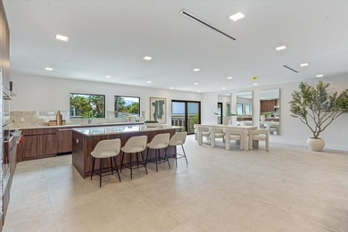 Classic Fort Lauderdale meets modern luxury in this beautifully - photo 4