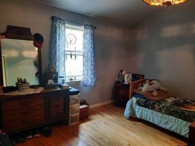 C. 2005 4 BEDROOM/2 BATH RIVERSIDE CONTEMPORARY W/ONE-CAR GARAGE - photo 15