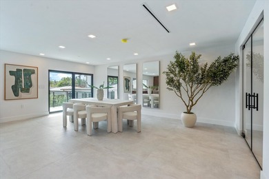 Classic Fort Lauderdale meets modern luxury in this beautifully - photo 5