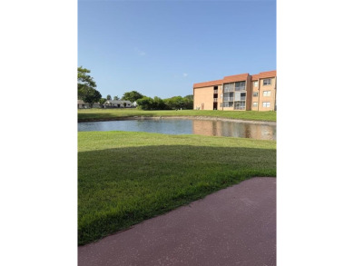 Lake Condo For Sale in Sunrise, Florida