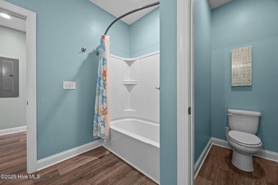 An Exclusive Sister Listing Offering of two adjacent, second-row - photo 33
