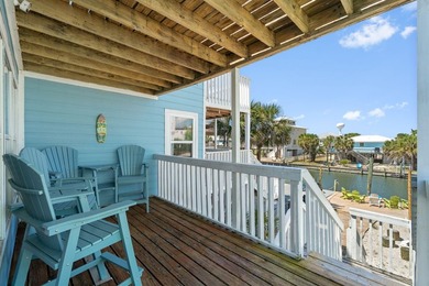 Welcome to ''The Salty Flamingo''! Waterfront living meets - photo 40