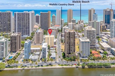 Beautiful and versatile 2-bedroom, 1.5-bath corner unit with a - photo 1