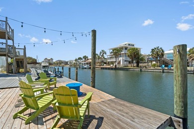 Welcome to ''The Salty Flamingo''! Waterfront living meets - photo 48