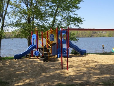 Enjoy summer breezes and beautiful sunsets with access to Lake - photo 49
