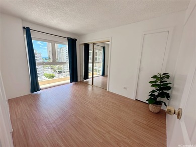 Beautiful and versatile 2-bedroom, 1.5-bath corner unit with a - photo 9