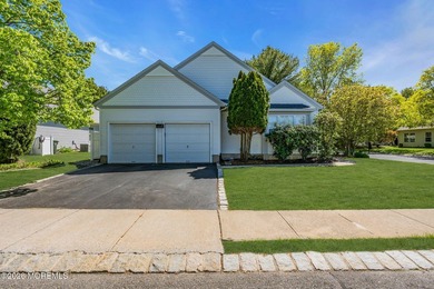 Welcome to this beautifully renovated Byron Model, ideally - photo 3