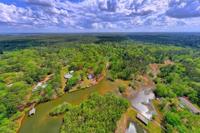 Discover your waterfront oasis in the peaceful Fairmount - photo 1