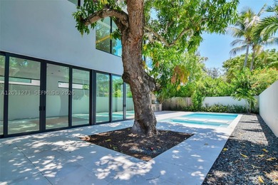 New construction in The Roads near Brickell. This 5 bed, 6.5 - photo 11