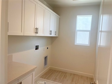 Brand new home 15 minutes to the beach! Our 2-level single - photo 11