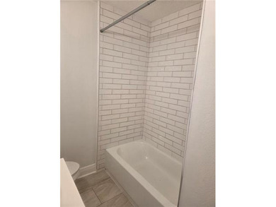 Welcome to this beautifully maintained 3-bedroom, 2.5 bath home - photo 11