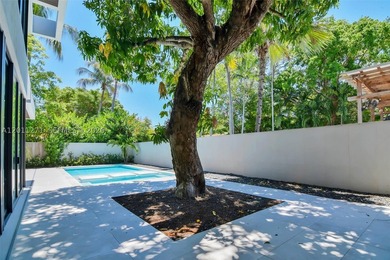 New construction in The Roads near Brickell. This 5 bed, 6.5 - photo 12