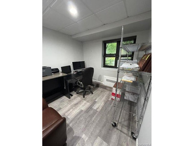 1 Living room, 1 Meeting rooms, 3 Office room, 1 Bathroom - photo 5