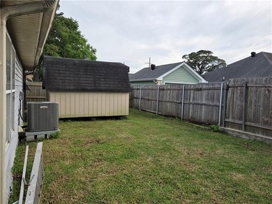 Welcome to this beautifully maintained 3-bedroom, 2.5 bath home - photo 15