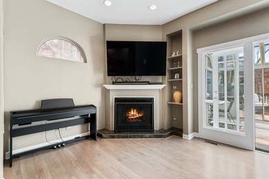 Recently Renovated Old Town Single-Family Home | 4 Bedrooms | 3 - photo 17