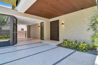 New construction in The Roads near Brickell. This 5 bed, 6.5 - photo 20