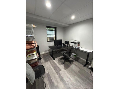 1 Living room, 1 Meeting rooms, 3 Office room, 1 Bathroom - photo 10
