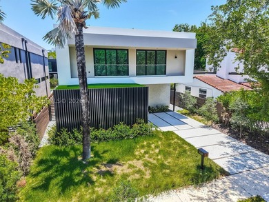 New construction in The Roads near Brickell. This 5 bed, 6.5 - photo 21