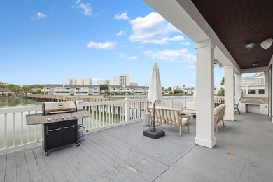 A stunning lakefront estate in the heart of Destin, Florida - photo 22