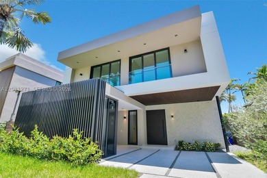 New construction in The Roads near Brickell. This 5 bed, 6.5 - photo 23