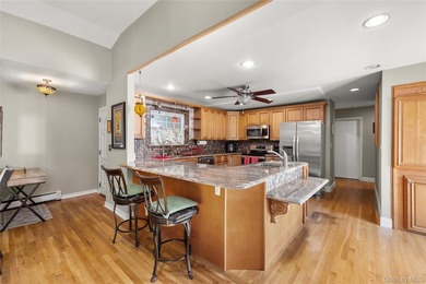 Welcome to 269 Brookville Avenue, Islip! This beautifully - photo 9