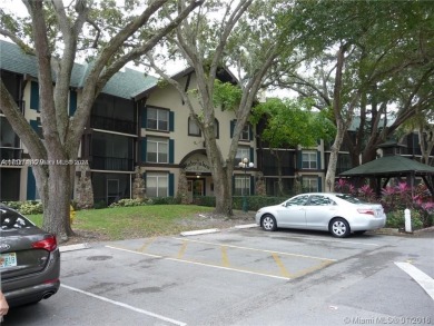 Lake Condo For Sale in Lauderhill, Florida