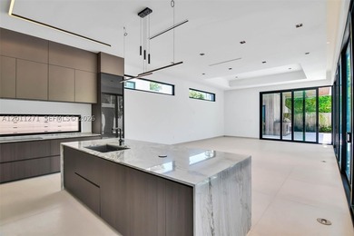 New construction in The Roads near Brickell. This 5 bed, 6.5 - photo 37