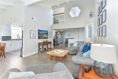 This stunning three-level waterfront home on Sunset Island - photo 46