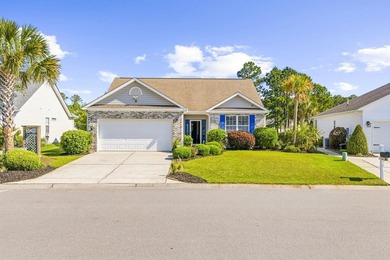 Welcome to life in The Lakes At Plantation Pines! This 3-bedroom - photo 1