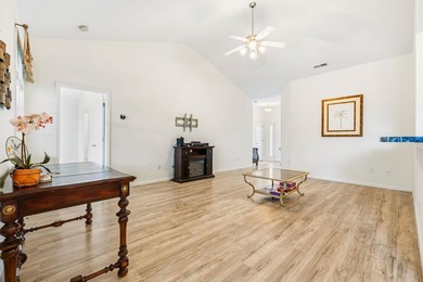 Welcome to life in The Lakes At Plantation Pines! This 3-bedroom - photo 5