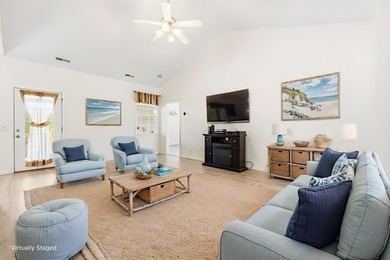 Welcome to life in The Lakes At Plantation Pines! This 3-bedroom - photo 6