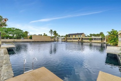 Lake Townhome/Townhouse Sale Pending in Miami Lakes, Florida