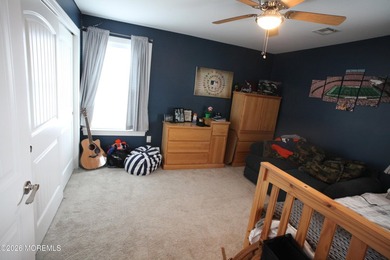 Like New Beautiful Home move in ready condition. Recently Built - photo 9