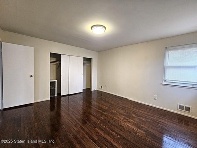 Great find! large 2 Family house in a very desirable location. 1 - photo 12