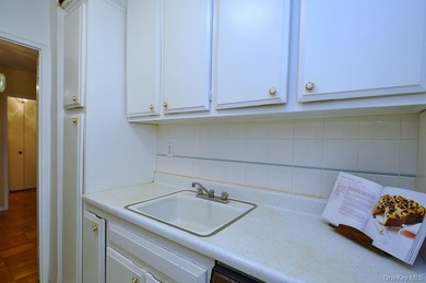 Welcome to this bright one bedroom co-op in highly sought-after - photo 13