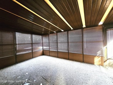 Great find! large 2 Family house in a very desirable location. 1 - photo 17