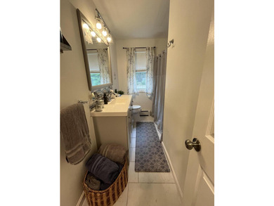 Welcome to this beautifully remodeled 3-bedroom, 2-bath - photo 19