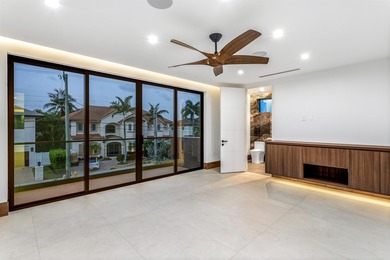 Brand-New Ultra Modern Masterpiece sited on 80' of waterfrontage - photo 30