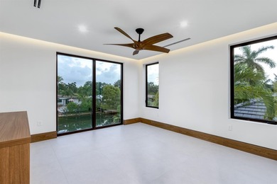 Brand-New Ultra Modern Masterpiece sited on 80' of waterfrontage - photo 32
